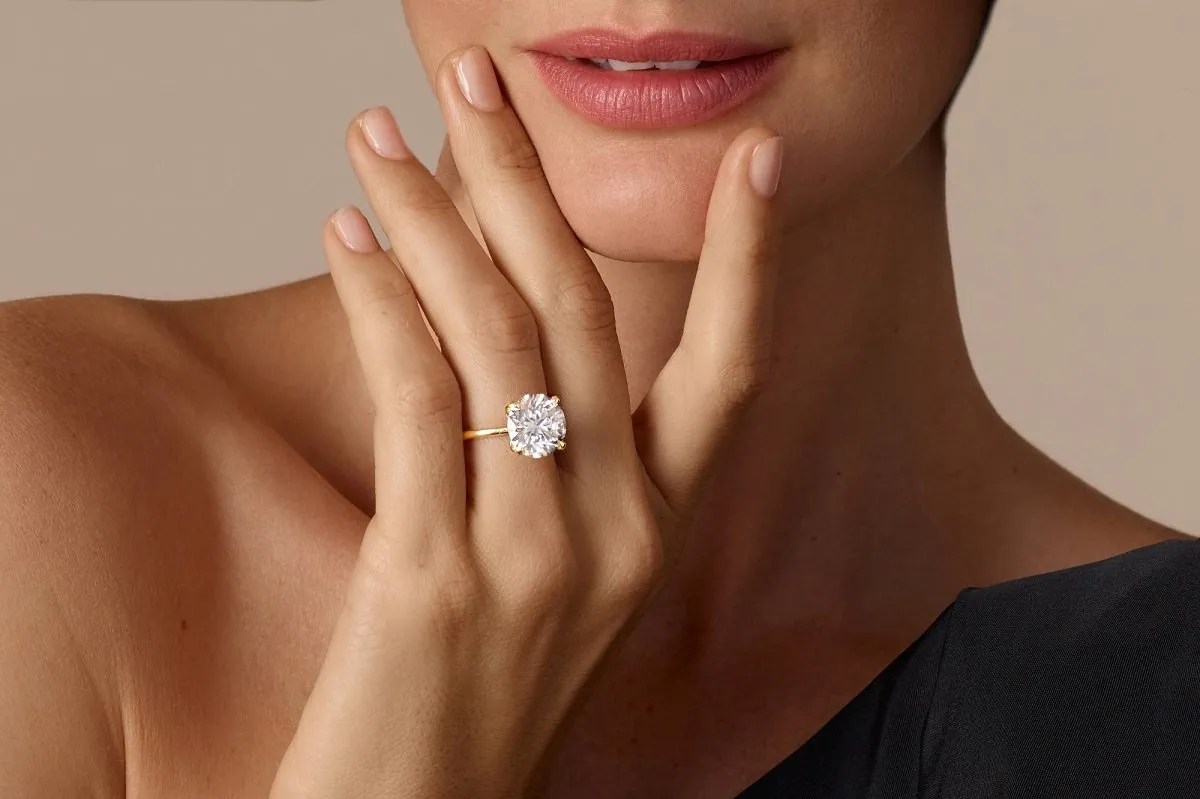 Engagement rings 2024