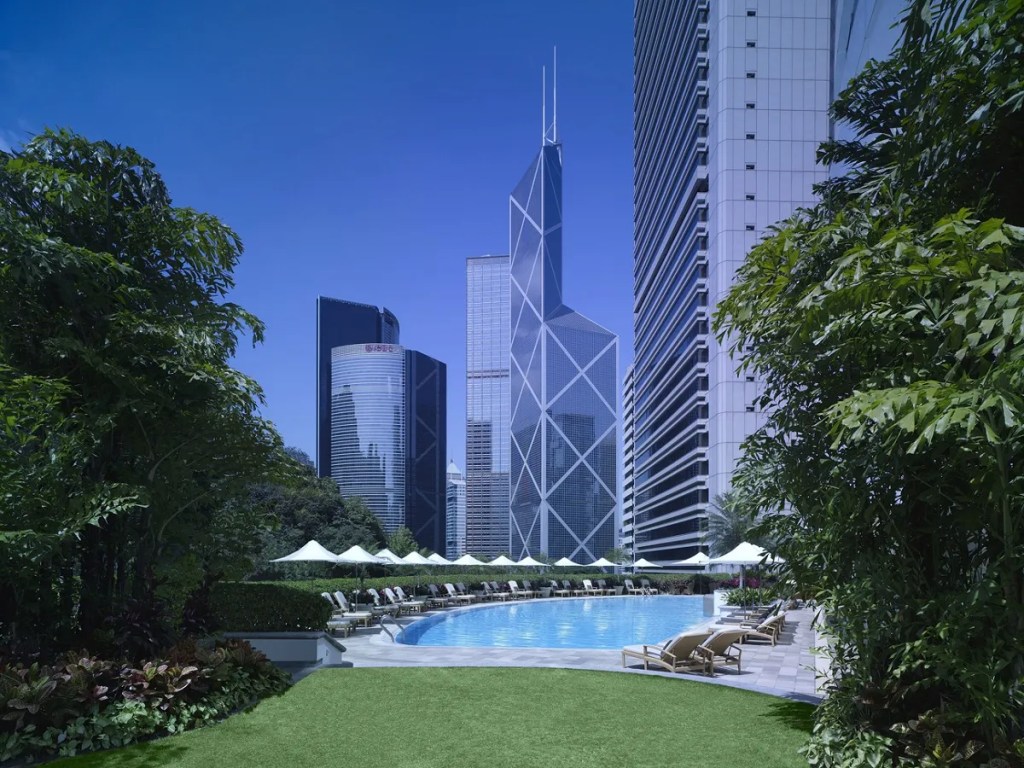Island Shangri-La Health Club - Pool