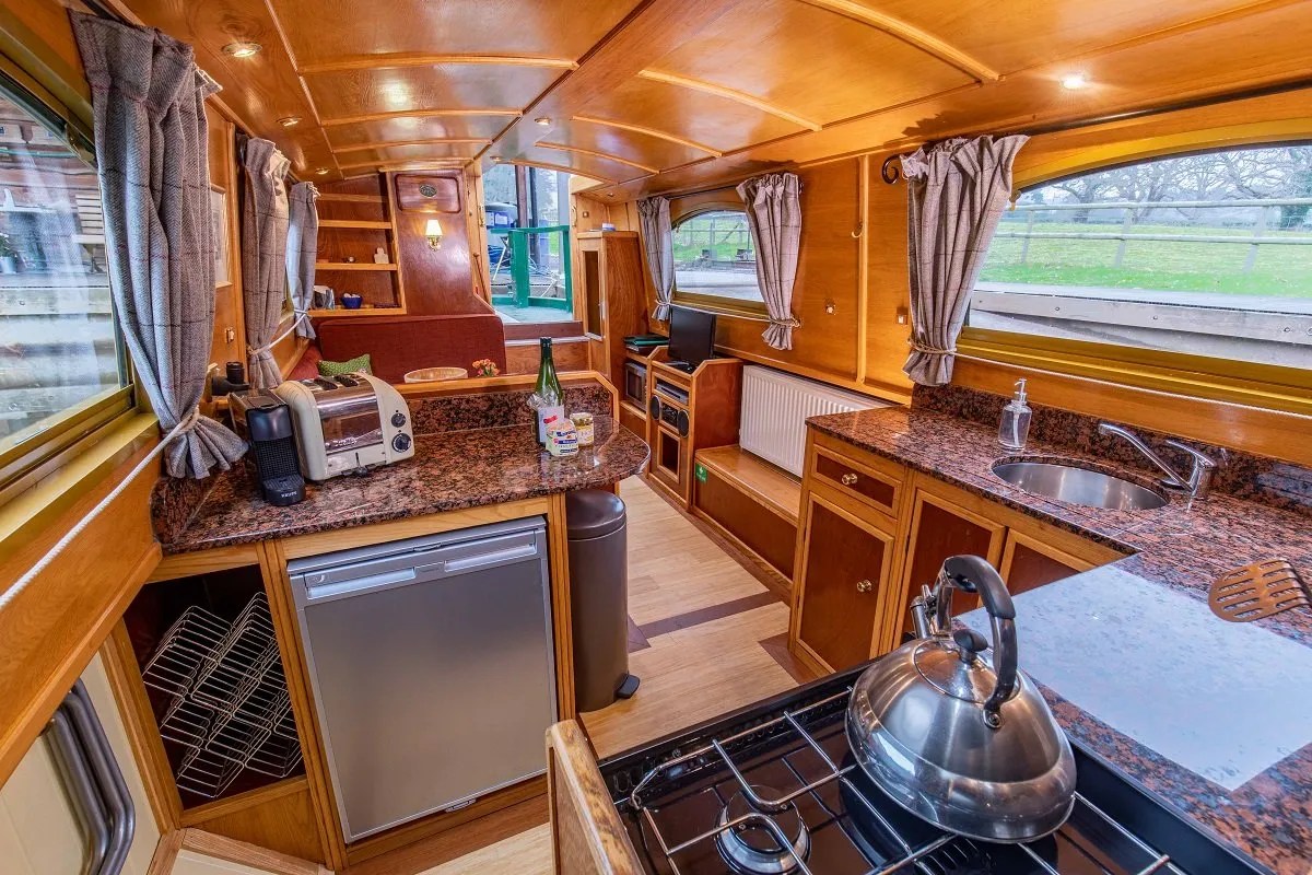 Narrowboat 