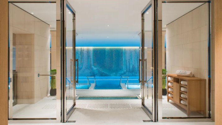 Peninsula Paris - Spa entrance